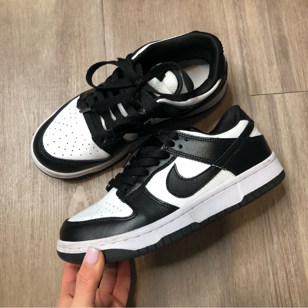Nike Dunk black and white